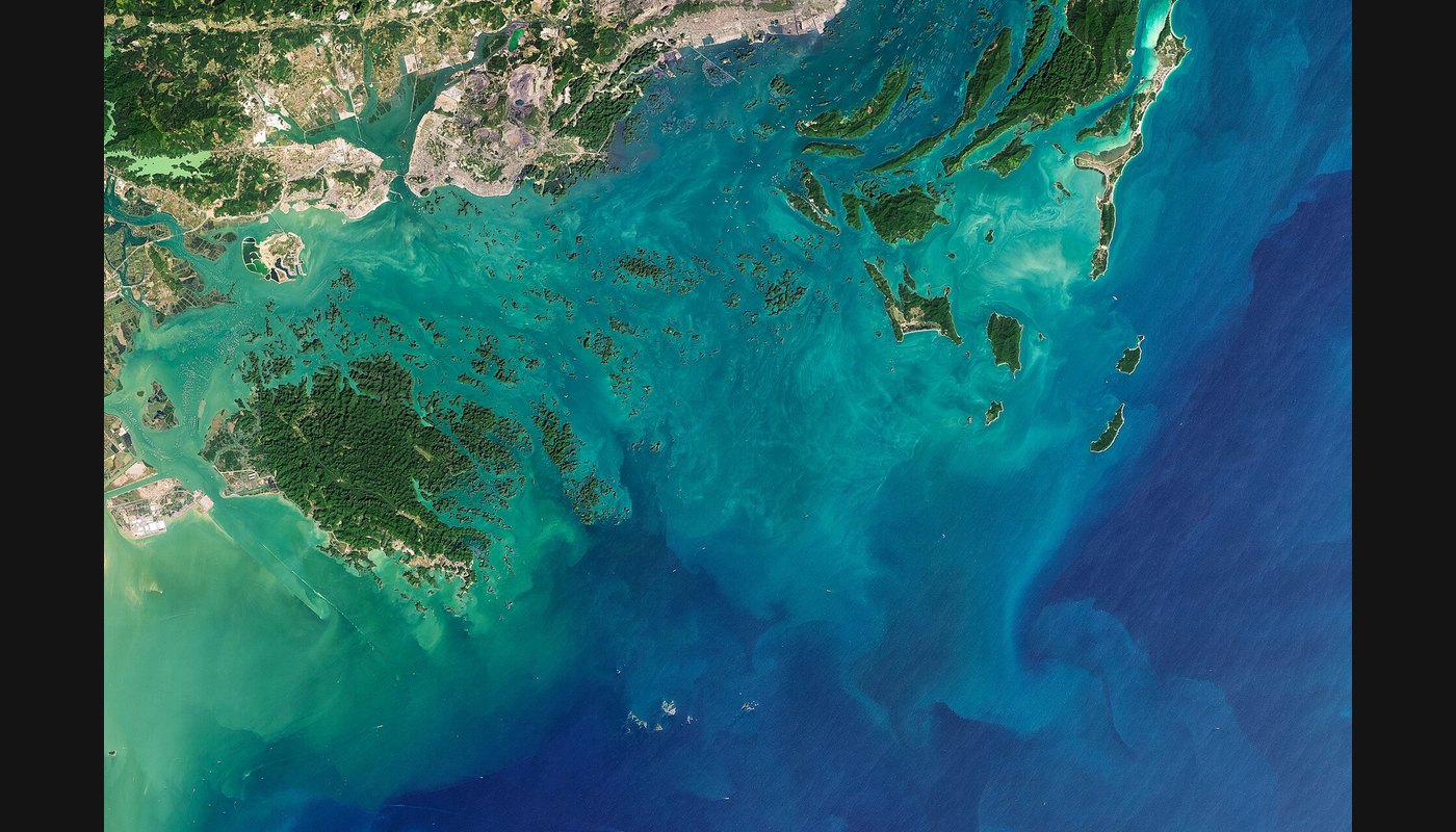 Vietnam Travel Guide: Hanoi, Ha Long Bay, Hoi An and Ho Chi Minh